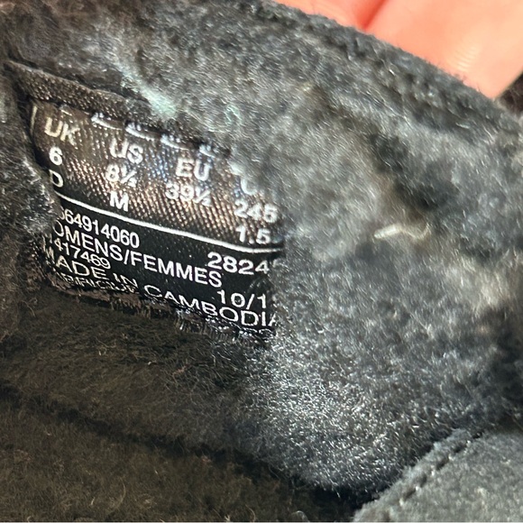 Clarks Women's Clog Shoes Size 8.5 M Black Faux Fur Lined Buckle Mules - Picture 7 of 9